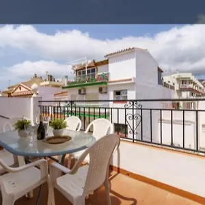 apartamento-carihuela-primera-linea-playa.es-andalucia.com/
